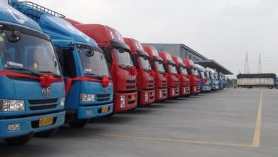 長(zhǎng)途運(yùn)輸車(chē)隊(duì)